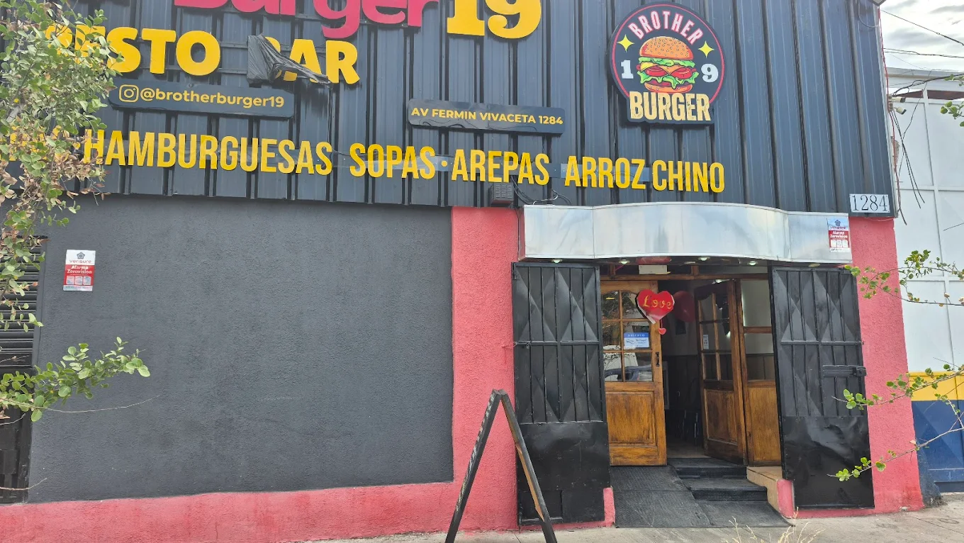 Local Brother Burger 19 en Independencia